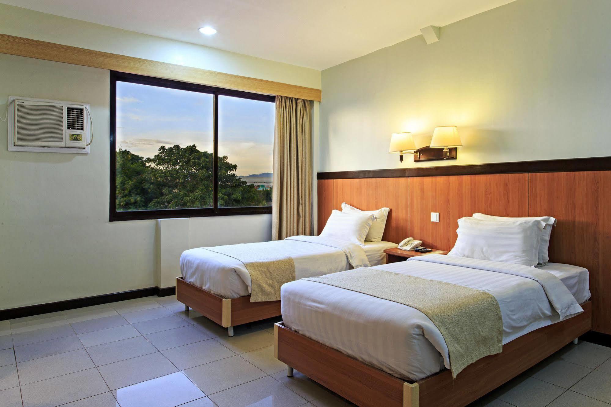 The Orchard Cebu Hotel & Suites Powered By Cocotel Mandaue Exterior foto